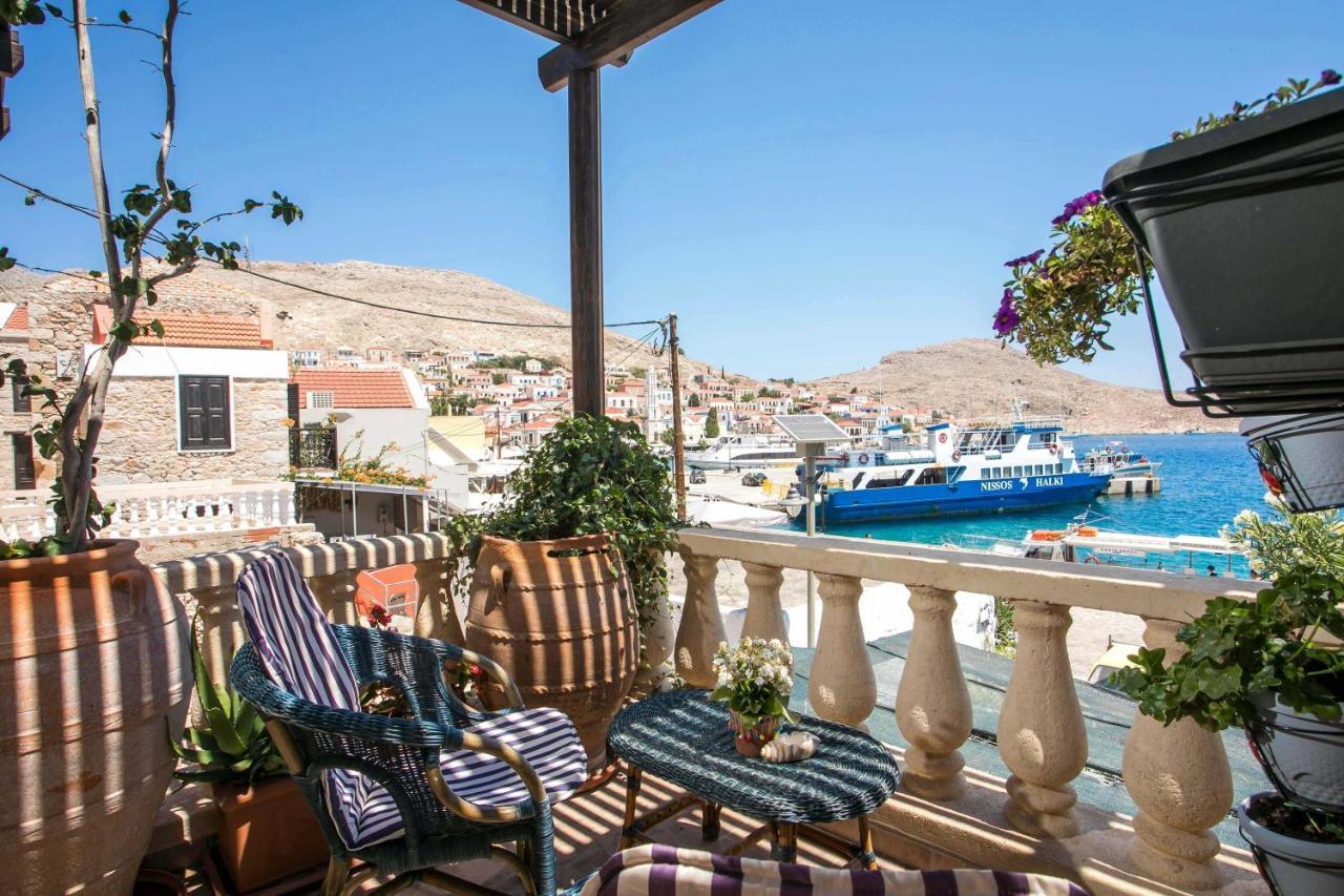 Annas Houses Chalki Town Exterior foto